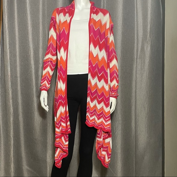 BCBGMaxAzria Women’s Chevron High Low Cardigan - Picture 7 of 12